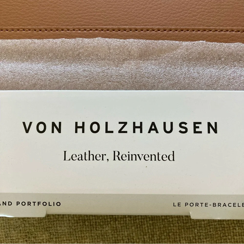 Von Holzhausen The Wath Band Portfolio | NWT